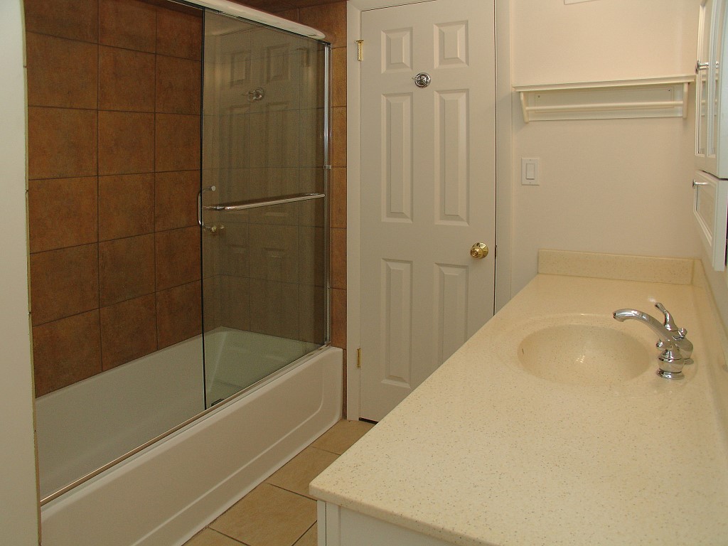 Intern House 1 Beacon Funding Intern House Bathroom