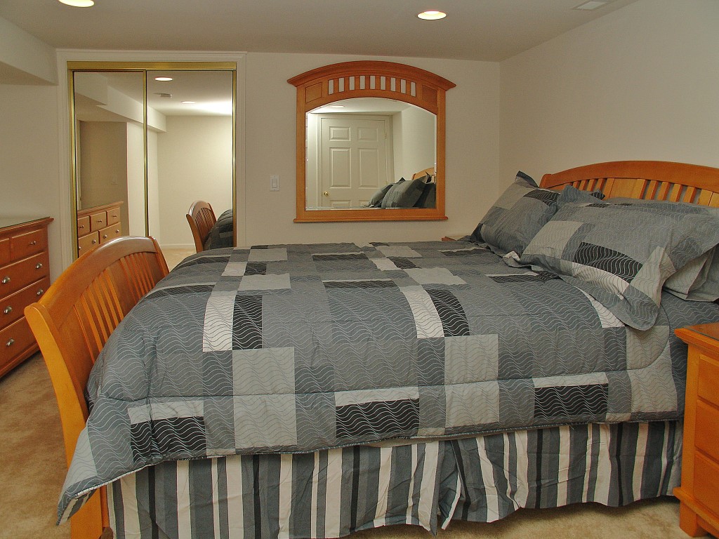 Intern House 1 Beacon Funding Intern House Bedroom